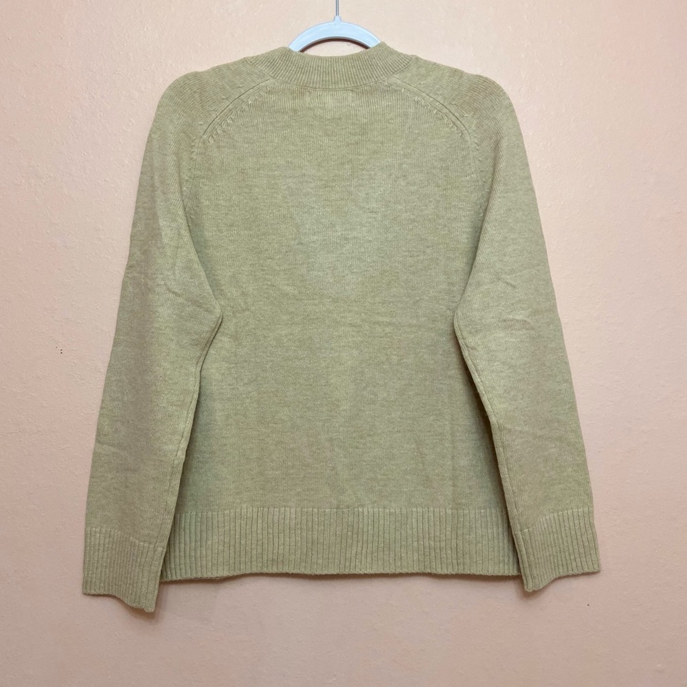 BANANA REPUBLIC FACTORY PERFECTLY SOFT V-NECK SWEATER - Picture 4 of 4